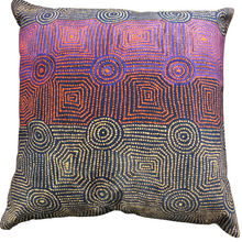 Load image into Gallery viewer, Cushion cotton 45x45cm Womens' Dreaming 1