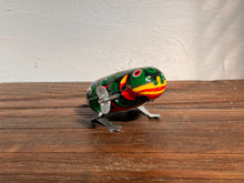 Load image into Gallery viewer, Tin Frog