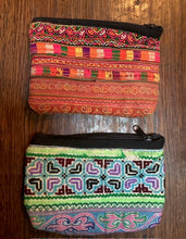 Load image into Gallery viewer, Purse made with Hmong Embroidery
