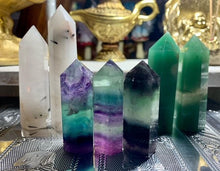 Load image into Gallery viewer, Gemstone Point Rutilated Quartz