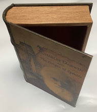 Load image into Gallery viewer, Book Box Darwin Origin of the Species 27x20.7x7cm
