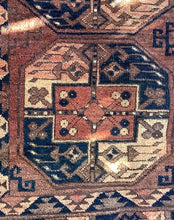 Load image into Gallery viewer, Tribal Turkman Rug antique
