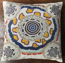 Load image into Gallery viewer, Cushion cotton 45x45cm Flying Ant Dreaming
